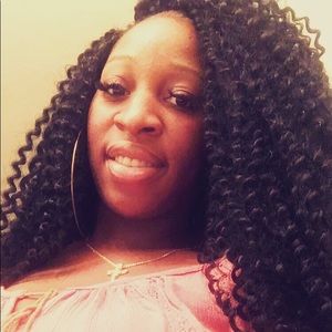 Meet your Posher, Mya